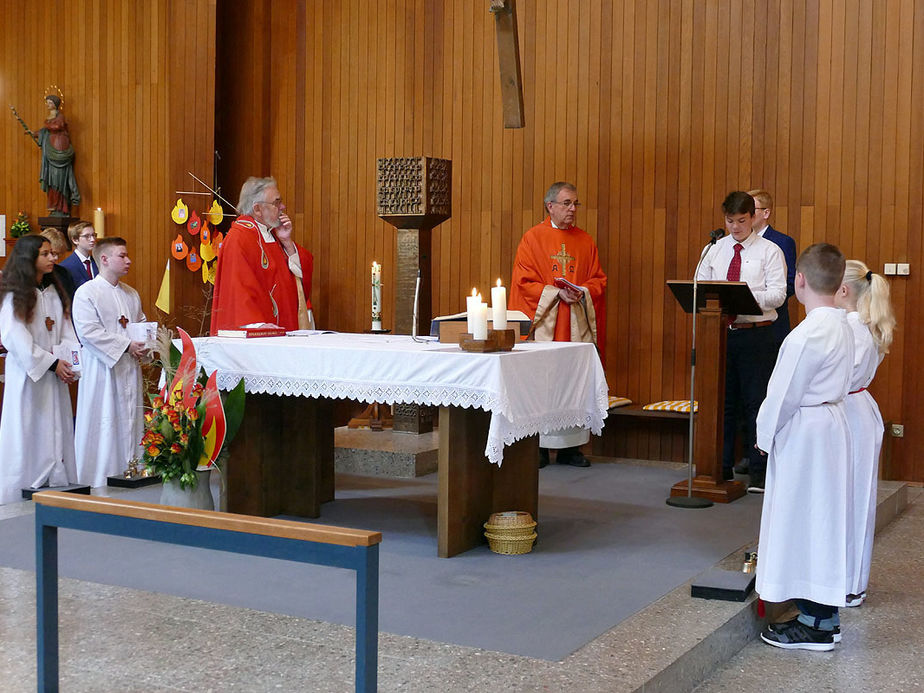 Firmung 2019 in Naumburg (Foto: Karl-Franz Thiede)